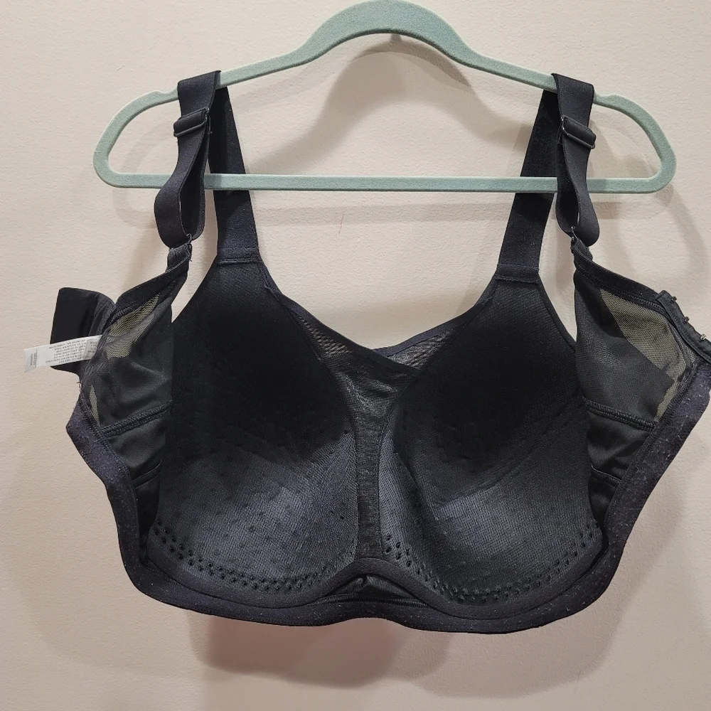 38H Black Livi Active Molded Bra No-wire Medium Impact Sport